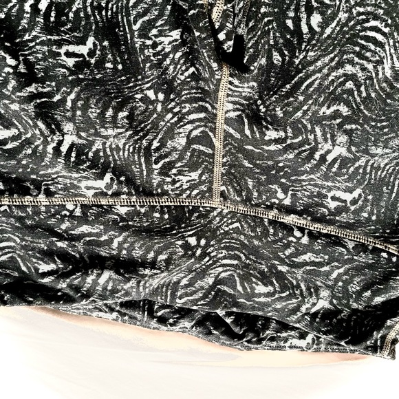 Athlete grey and white athletic leggings - Picture 3 of 8